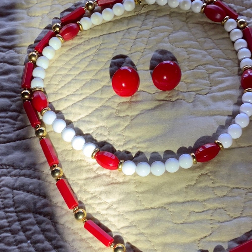 Red white & gold bead necklace with red button earrings
